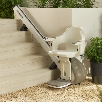 LA AccessBDD HomeGlide outdoor stair lift
